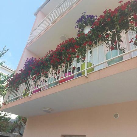 Apartments Dora Trogir Exterior photo